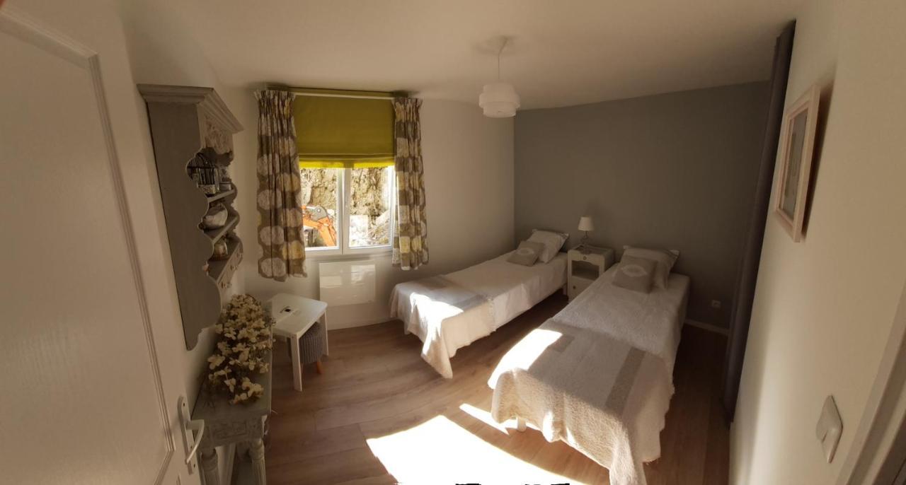 Adorable maison d’hôtes bordée d’étangs au calme. Grandcourt  Extérieur photo